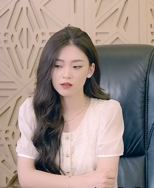 公司保潔員竟是女總裁