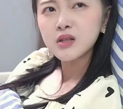 懷孕后，渣老板每天都想拿掉我的崽