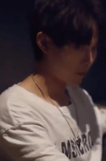 家里來(lái)了個(gè)女妖怪