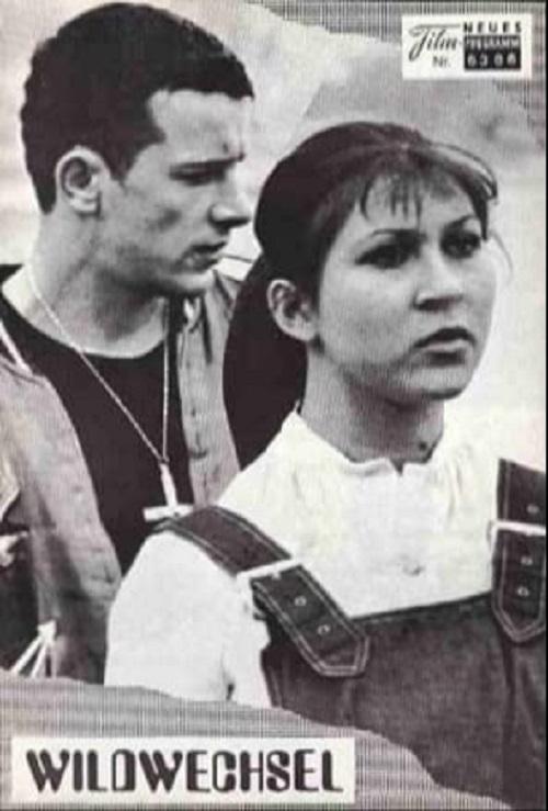 年輕的女閨蜜hd中文字幕電影